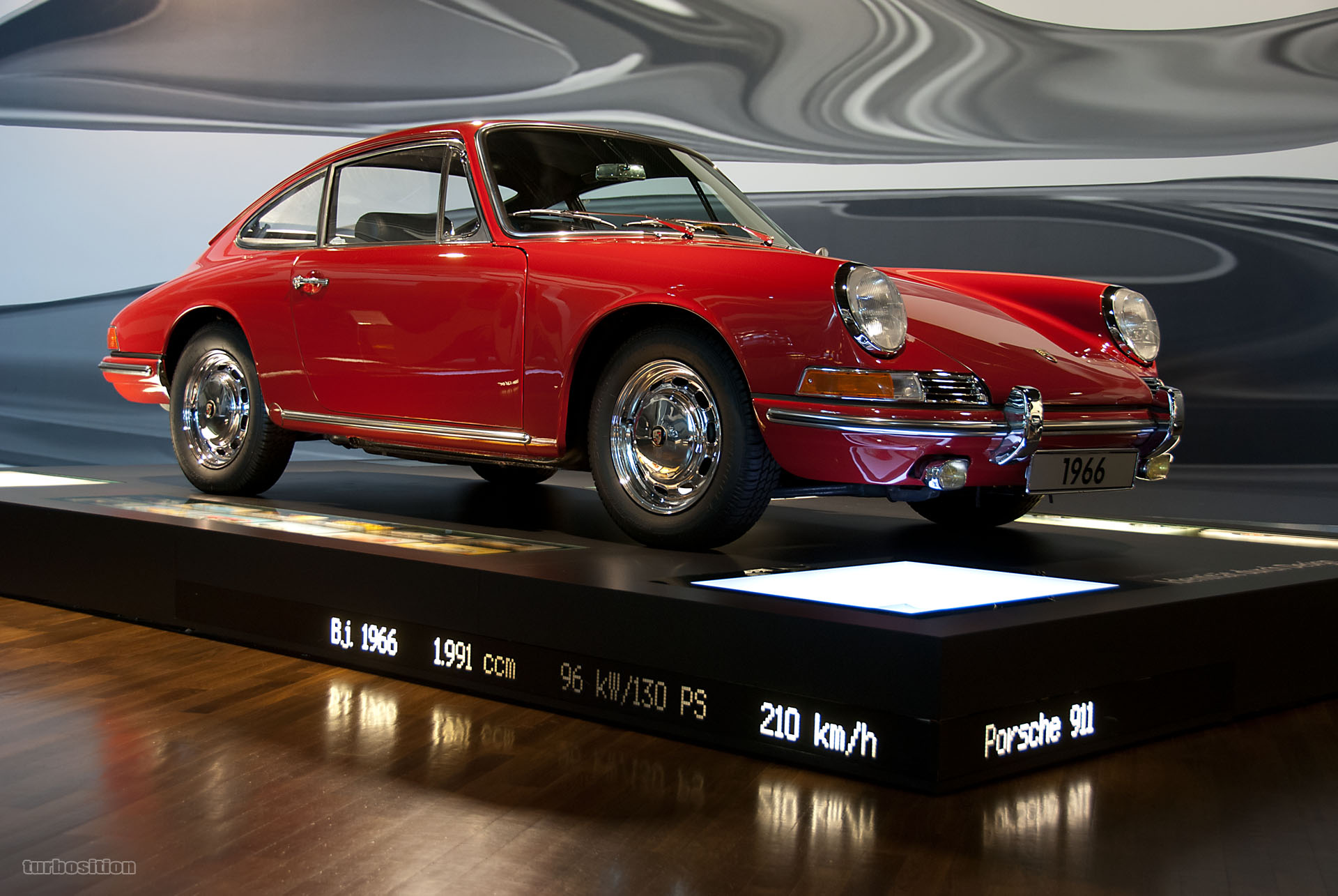 Porsche_911_-_1966